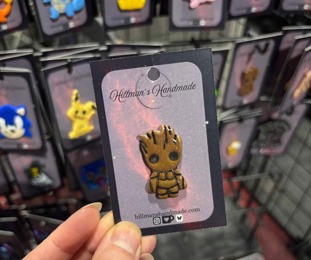Groot Pin Badge