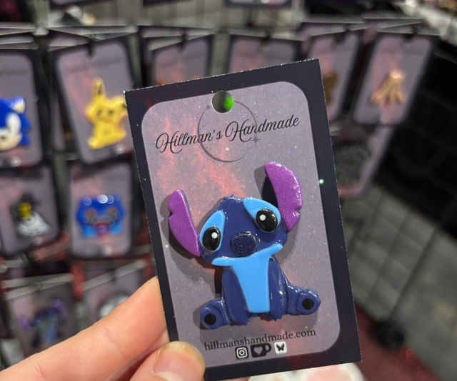 Stitch Pin (Variant 1)